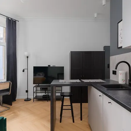 Citystay Rewolucji W Centrum Lodzi *