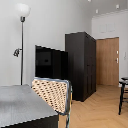 Citystay Rewolucji W Centrum Lodzi *